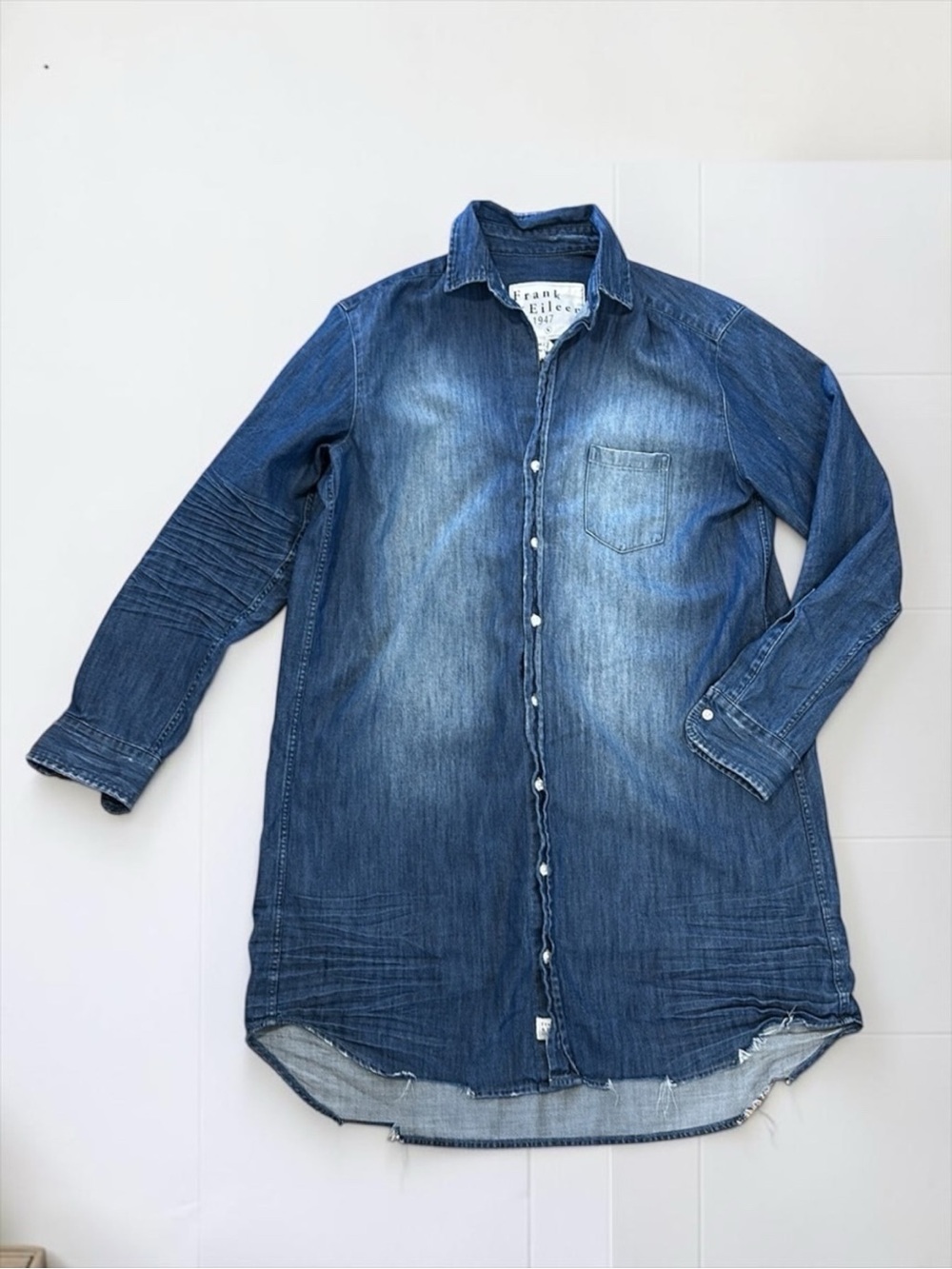 FRANK & EILEEN Women's MARY Denim Shirtdress in a Vintage Wash (S) - Picture 2 of 8